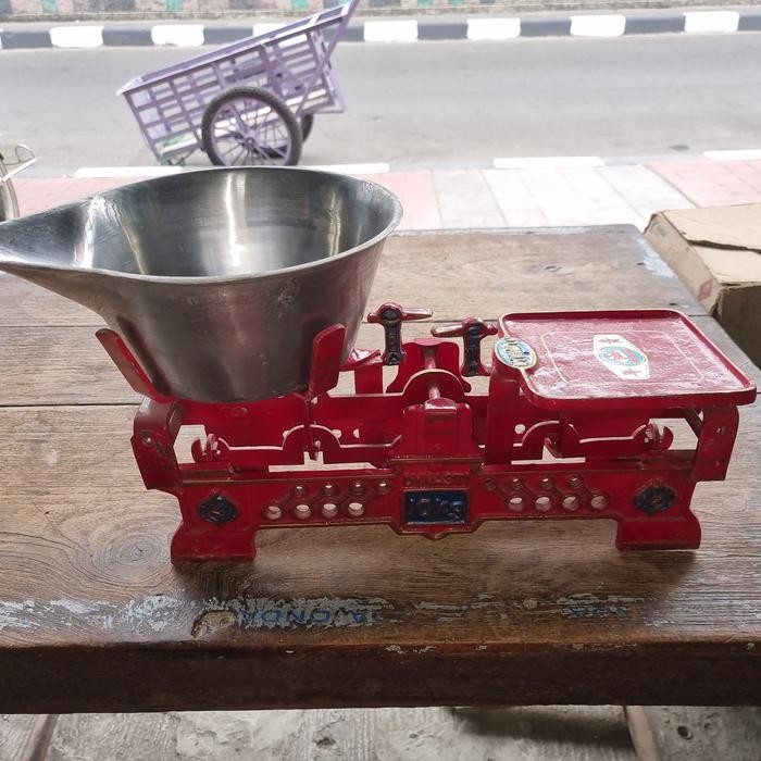 Timbangan Duduk / Bebek Kapasitas 10 Kg Merk Dynasti masih ready