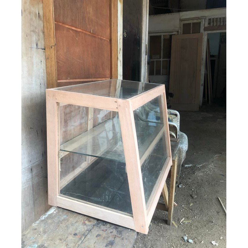 Ready Etalase Kaca Makanan Display Kue Pajangan Roti