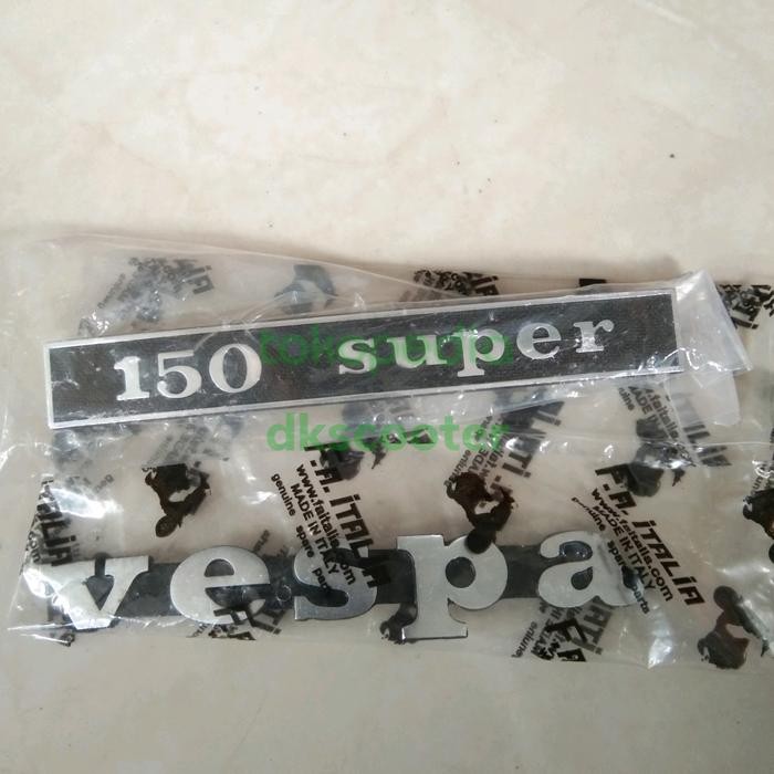 EMBLEM VESPA BALOK SET SUPER