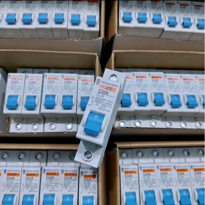 BERKUALITAS MCB Merlin Gerin 2amper - 32amper 2a , 4a , 6a , 10a , 16a , 20a , 25a , 32a