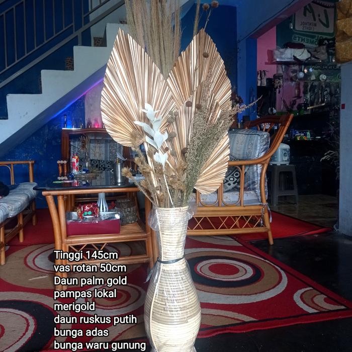 vas buket bunga rustic untuk sudut ruangan