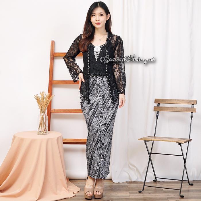 Setelan Kebaya Broklat Cantik + Jarik Wiru Plisket kebaya 1 set - Hitam, Standar