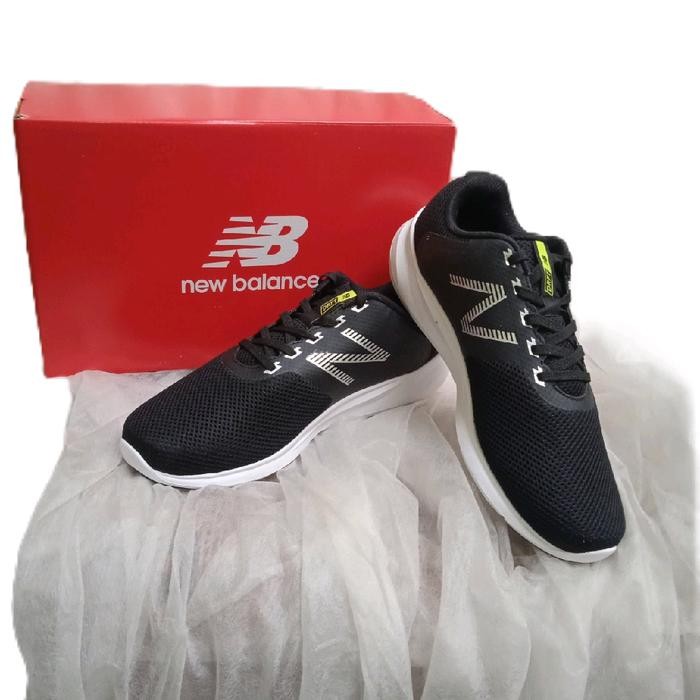 New Balance Dynasoft DRFT v1 Men's Running Sepatu Olahraga Sepatu Sekolah Hitam Putih Pria Original