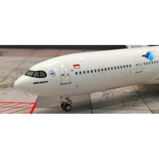 Garuda Indonesia A330-900neo PK-GHG By Risesoon 1:200 Scale Plastik