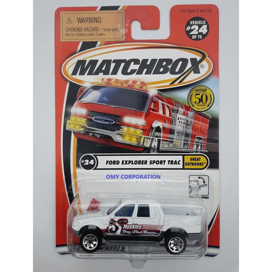 Pilihan- Hot Wheels Matchbox Ford Explorer Sport Trac Putih Huskies Outdoor Oke