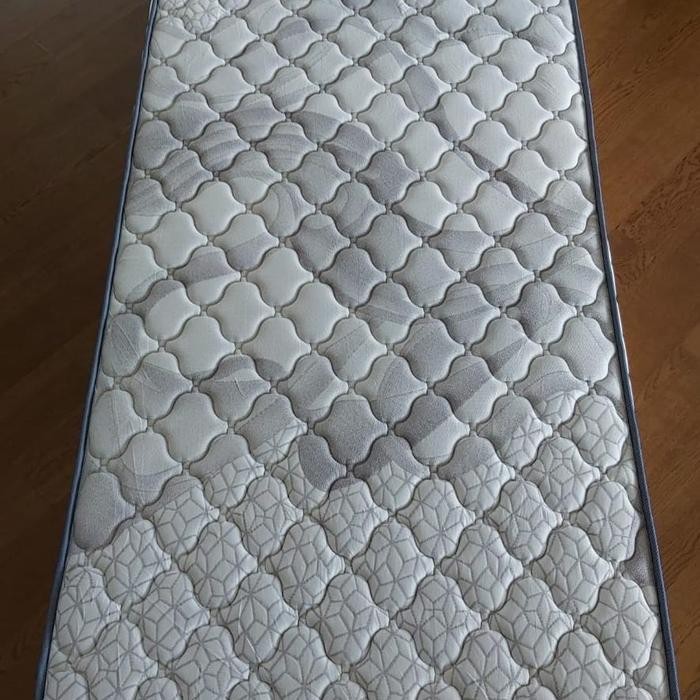 Grand Esteem Quilting - Royal Foam