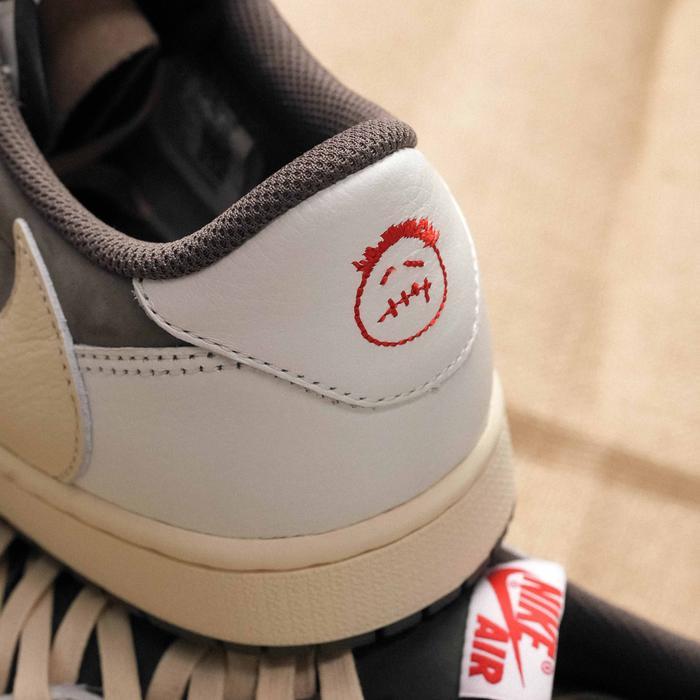Air Jordan 1 Low OG Travis Scott Reverse Mocha