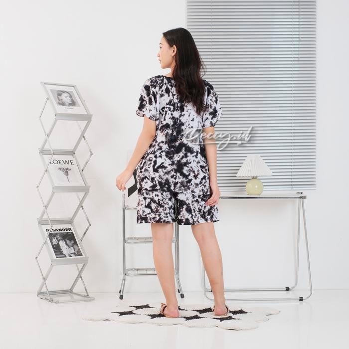 Deccy.id - Setelan One Set Baju Celana Pendek wanita Motif Tie dye Barong Bali Lukis
