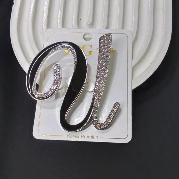 de68- Bros Huruf Premium Permata Peniti Aksesoris Hijab Clips Bros Huruf Premium