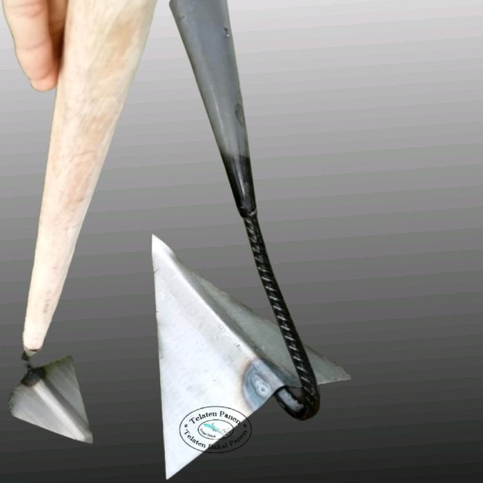 InstanMohonChat- Singkal Bajak Tanah Alat Penggembur Tanah Simpel Manualan Bisa Ditambah Gagang Kayu