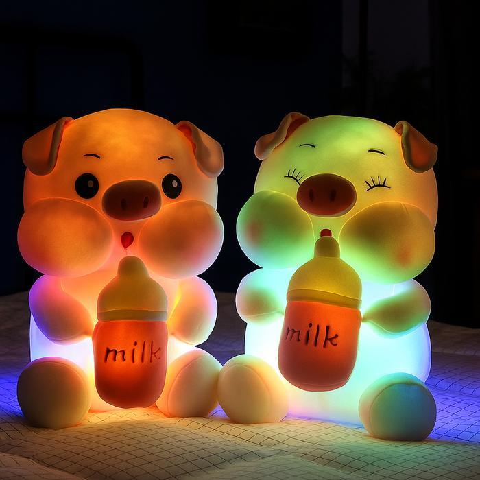NEW BONEKA PIGGY JUMBO LUCU PEGANG BOTOL SUSU LED BISA NYALA MAINAN ANAK PIGLET DOLLS TOYS UKURAN S