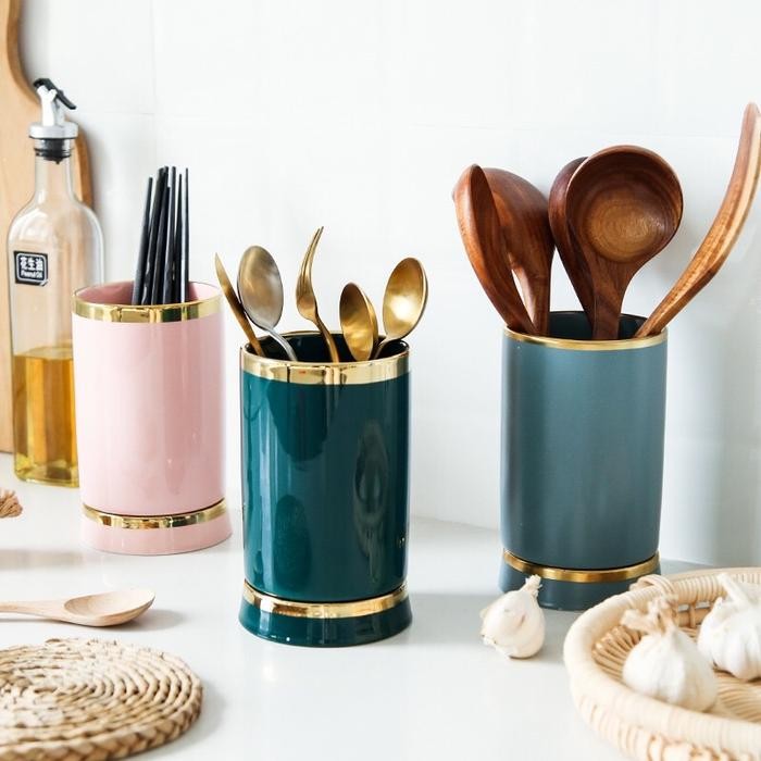 Tempat Sendok List Gold