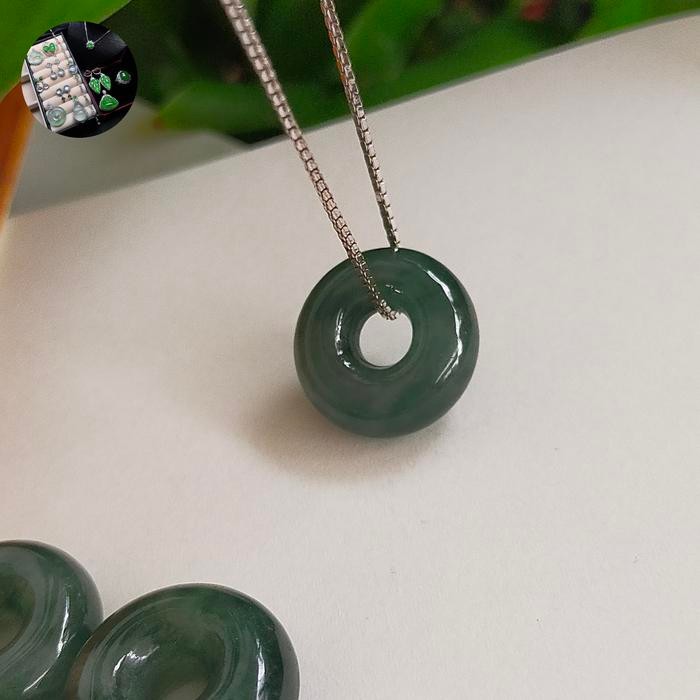 Liontin Giok Burma Donat hijau kecil / ping an kou mini + sertifikat best seller