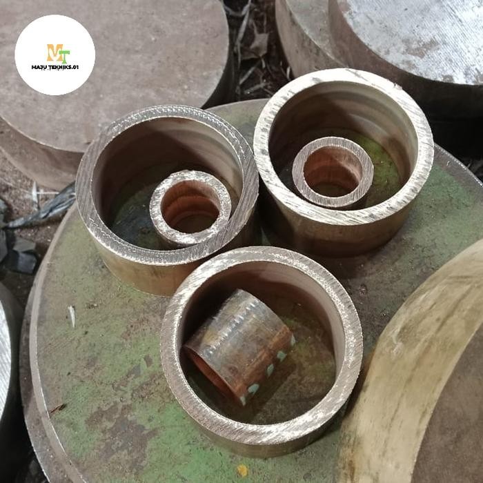 hollow bronze od 38mm id 25mm x p.100mm hollo bronze