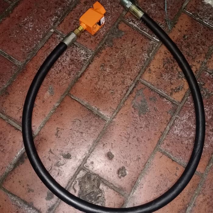 Selang pigtail -" tabung 12kg regulator ke samping universal