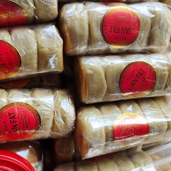 TerEnakPolll- Lian Fat Kue Pia Isi 5 Khas Kalimantan [Halal 100 %]