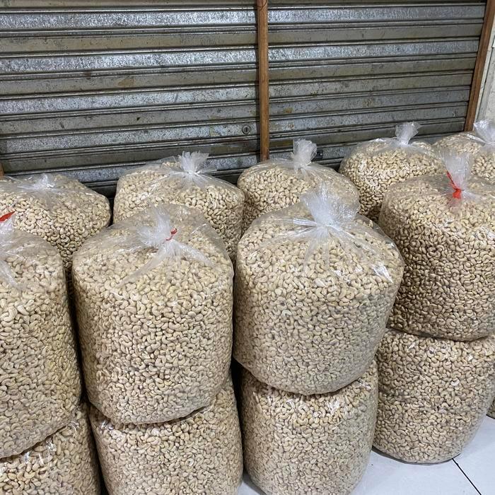 kacang mede mentah /1kg