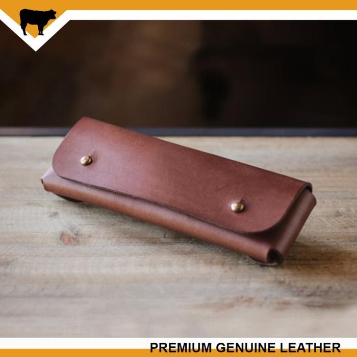 

SARUNG TEMPAT PENSIL DARI KULIT SAPI ASLI BUKAN KULIT SINTETIS