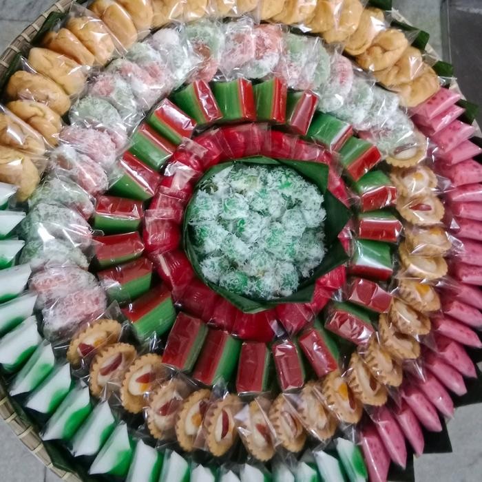 

Kue tampah, Kue tradisional, Jajanan pasar, happyyessfood Cocok untuk melengkapi berbagai acara