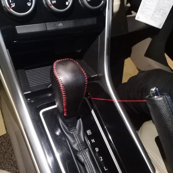 SARUNG COVER PERSENELING KNOB SHIFT MATIC MITSUBISHI EXPANDER