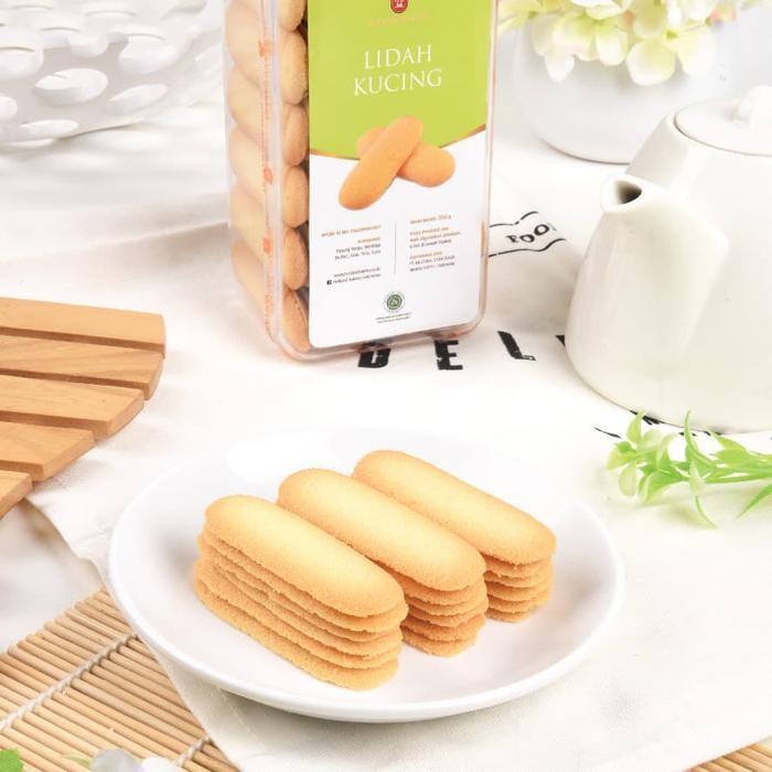 TerEnakPolll- Lidah Kucing-Holland Bakery