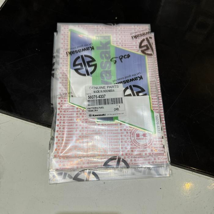Sticker Tangki Stiker Pattern Kawasaki W175 Tr Hijau 2023
