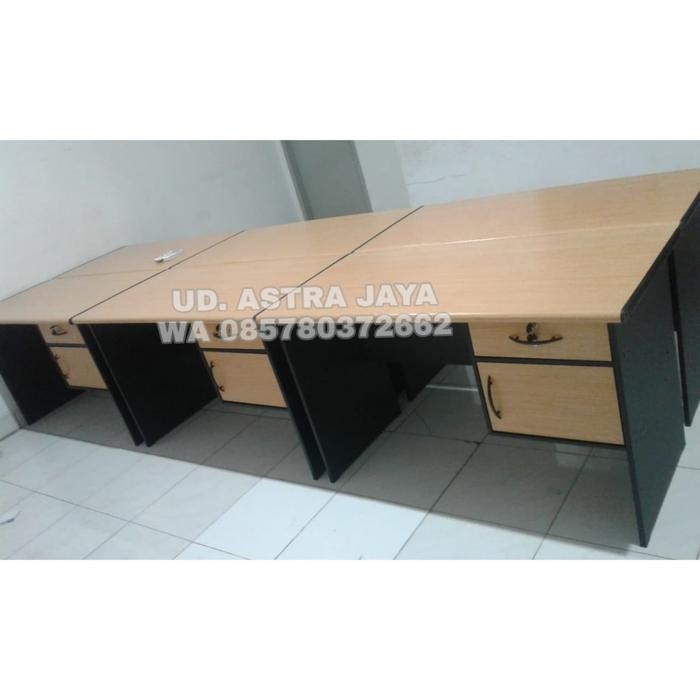 

SET MEJA DAN KURSI KANTOR