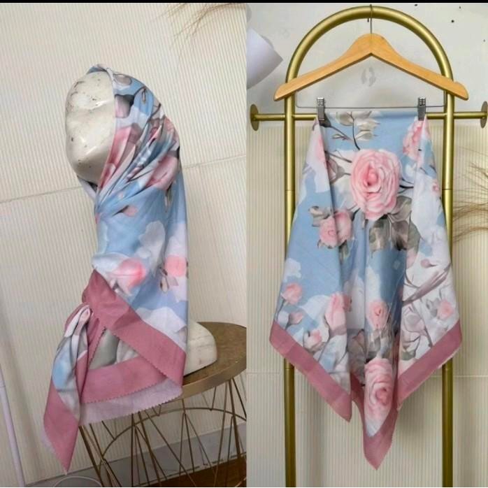 Hijab Segi Empat Voal Motif Sublime Kode 252 Bunga Pink Biru Muda