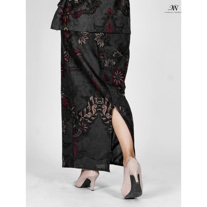 Ready Laskala Woman - Kamal Skirt Rok Batik Hitam Panjang
