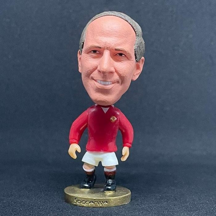 q9v5- Action Figure Sir Bobby Charlton Manchester United 1968 Soccerwe