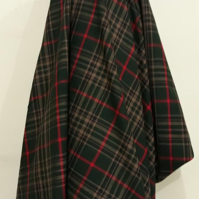 zefs- Kain Kotak Semi Wool ( Hijau Tua Garis Merah Coklat) Per 25 Cm =.9.750