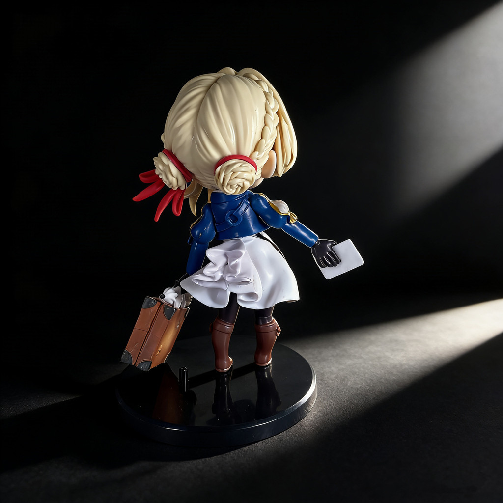 HOT15cm Violet Evergarden Violet Cute Version Delivering Letter Anime Figure Model Statue Collection