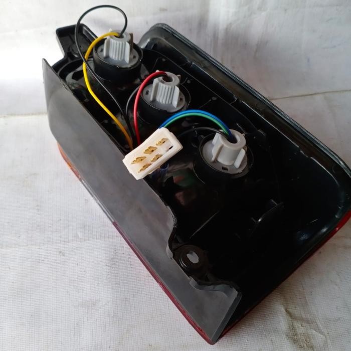 LAMPU STOP BELAKANG KIJANG KAPSUL 2003 EFI LGX 2002 2003 HARGA SATUAN
