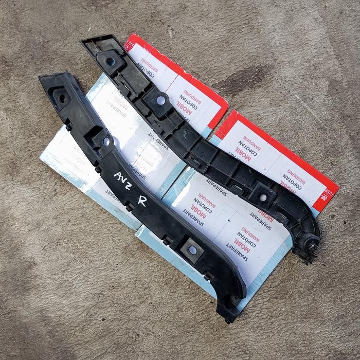 PROMO Bracket breket kuncian bemper belakang Avanza Xenia lama old original SIAP KIRIM
