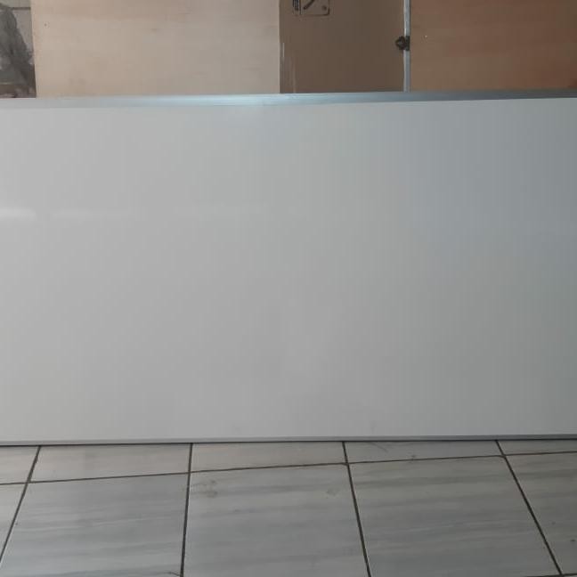

NEW PRODUK WHITEBOARD NON MAGNETIK 120 X 200CM TUTI FRUITY