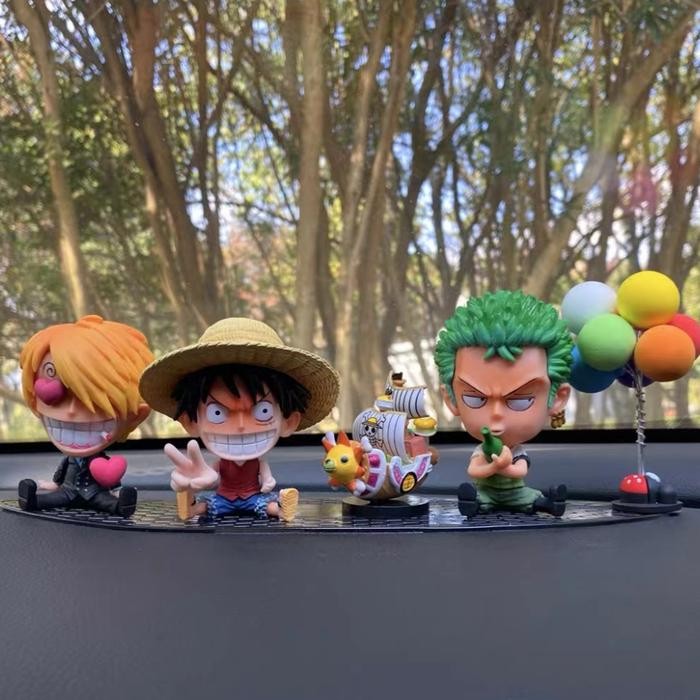 aksesoris dashboard mobil ONE PIECE / untuk pajangan dashboard mobil