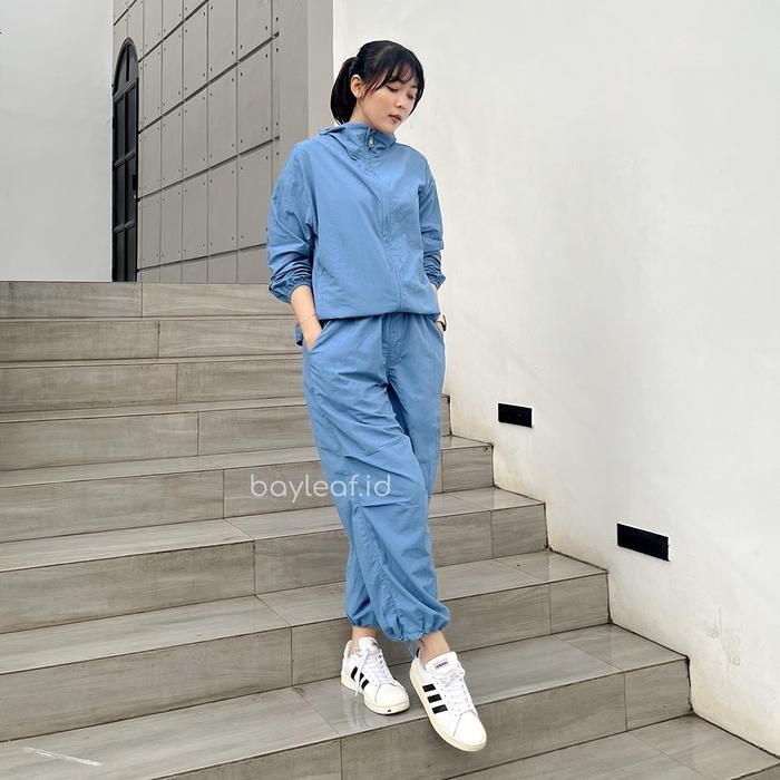 ASLI Bayleaf.id Owen Jacket Basic Polos / Jaket Parasut Olahraga Wanita READY STOCK