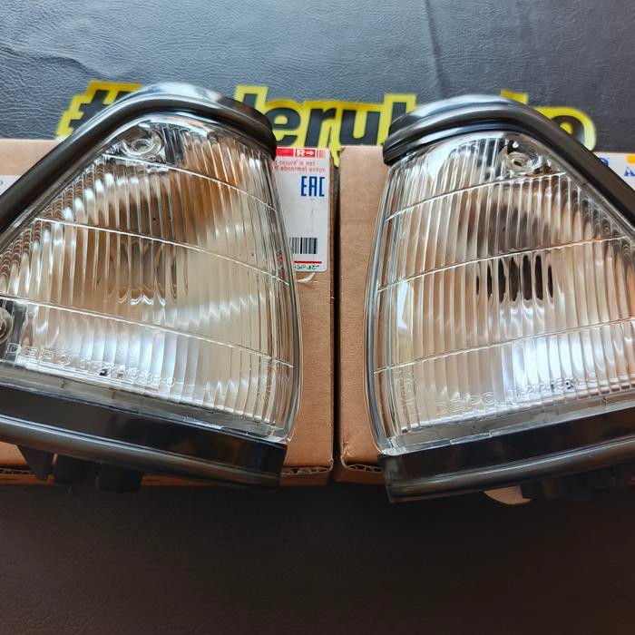 LAMPU SENJA KORNER TOYOTA STARLET KOTAK