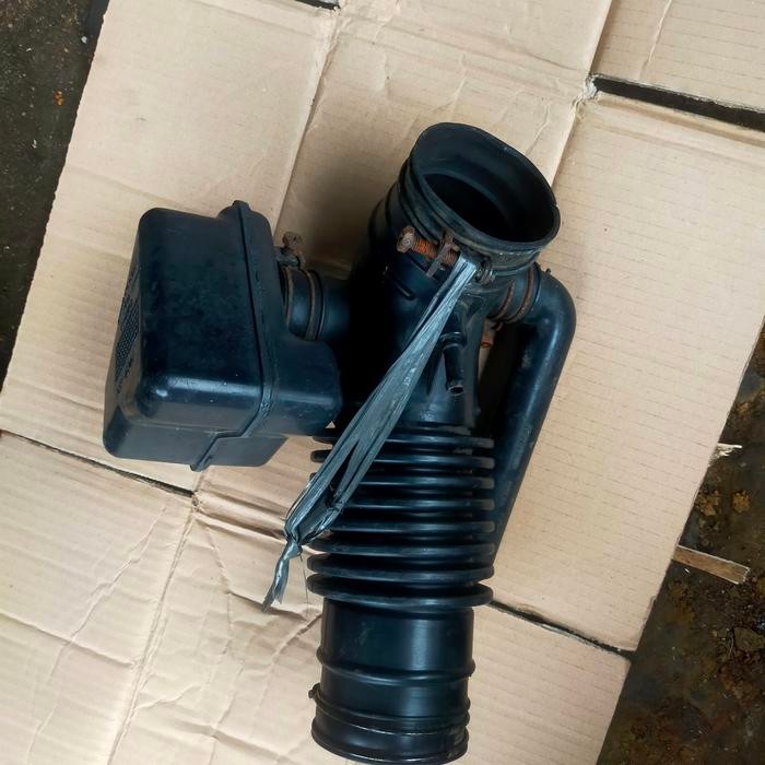 Selang filter udara Hyundai Trajet