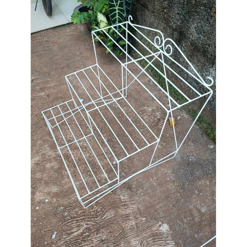 RAK TANAMAN 3 TINGKAT / RAK TANAMAN BESI /RAK POT BESI