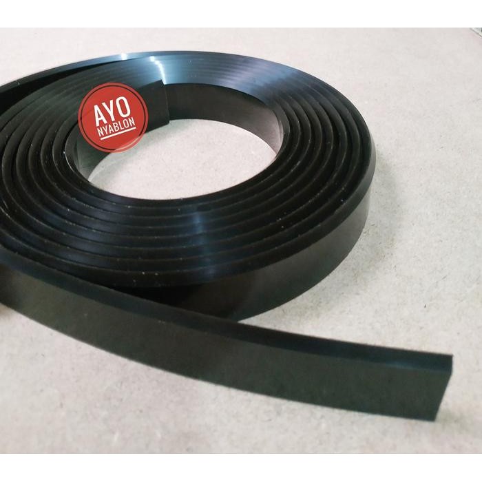 Karet Rakel Lancip Plastik basis minyak 85A