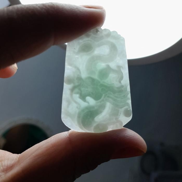 LIONTIN GIOK UKIR NAGA KEBERUNTUNGAN JADEITE JADE BATU GIOK ASLI BURMA