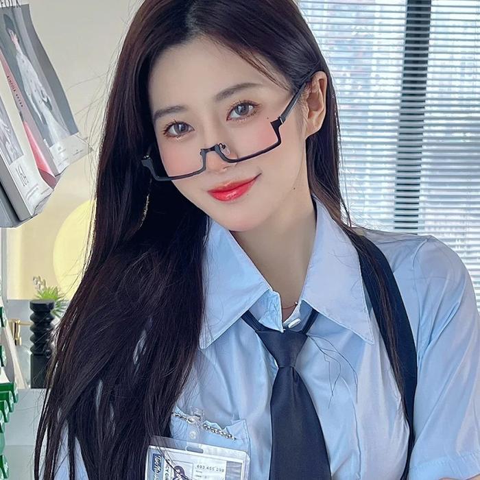 Kacamata Setengah Bingkai Tanpa Lensa Wanita Seksi Bingkai Kacamata Cosplay Prop