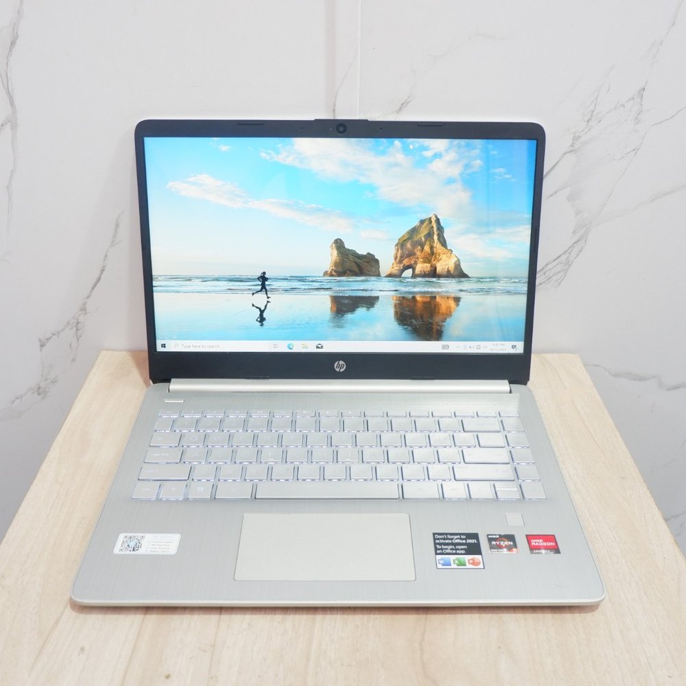 Laptop HP 14s-fq1009AU AMD Ryzen 3 5300U RAM 16GB SSD 512GB Cocok Untuk Edit Foto Ringan Second Berk