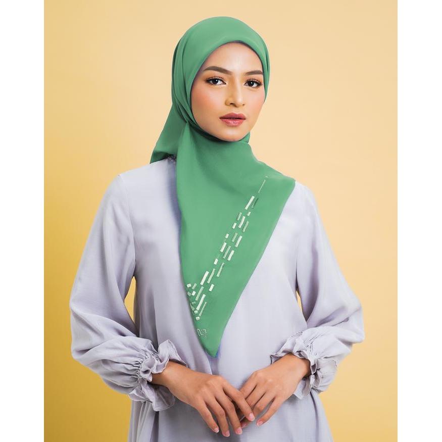 Kimi Embroidery Exclusive - Creme De Menthe