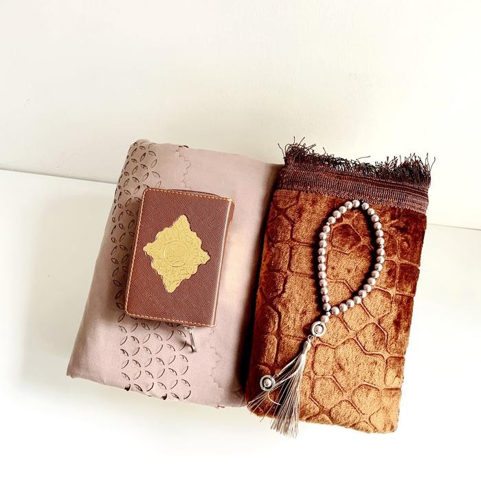 JAPA (SYARI) SESERAHAN TERLENGKAP SESERAHAN ALAT SHOLAT DAN PERALATAN MANDI SESERAHAN HANDUK