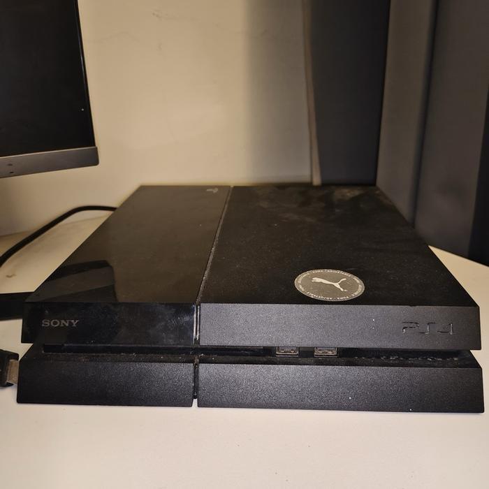 Ps4 Ori 500 gb free 2 stik dan game di akun langsung main