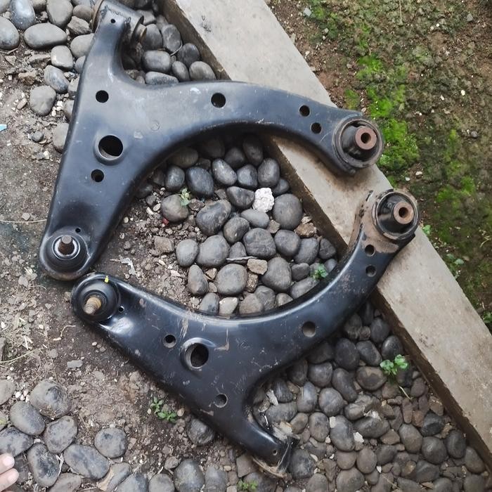 LOW ARM SAYAP BAWAH TOYOTA AVANZA XENIA LAMA SET