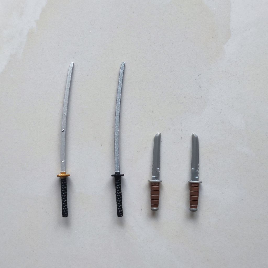 Lot of 10 Random Marvel Legends Deadpool Blade Knife Pirate Pistol Weapons Accessories