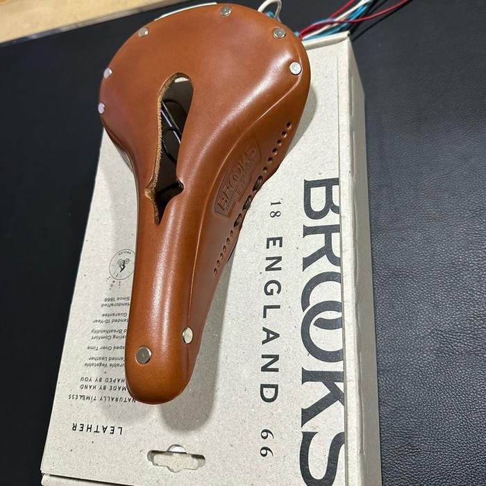 New Sadel Brooks B17 Carved Imperial England Leather Saddle Sadel Kulit